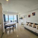 Apartasuit Resort CTG Beach con vista al mar- central 5 min aeropuerto